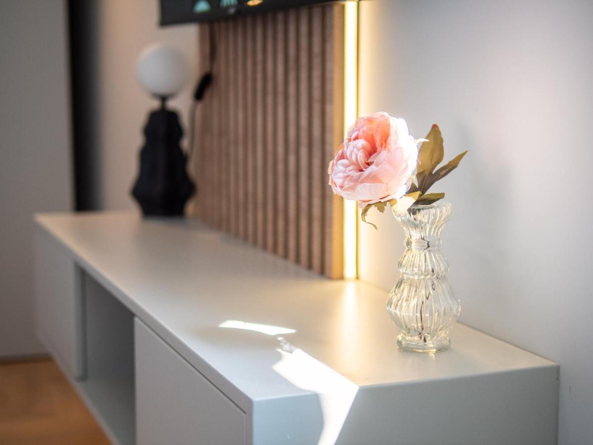 Residence Republic Square- Top Location Belgrado Buitenkant foto